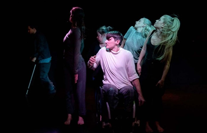 0007_ΑΒ_Απόηχος